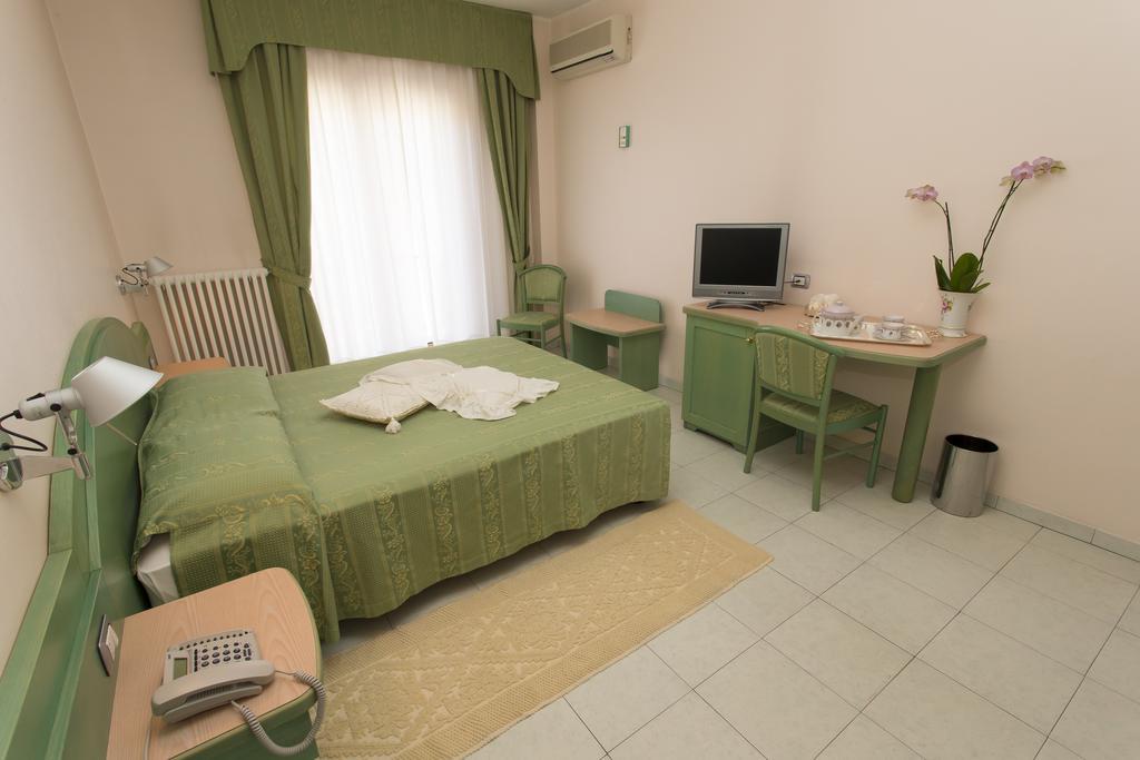 Hotel Grillo Nuoro  Pokoj fotografie