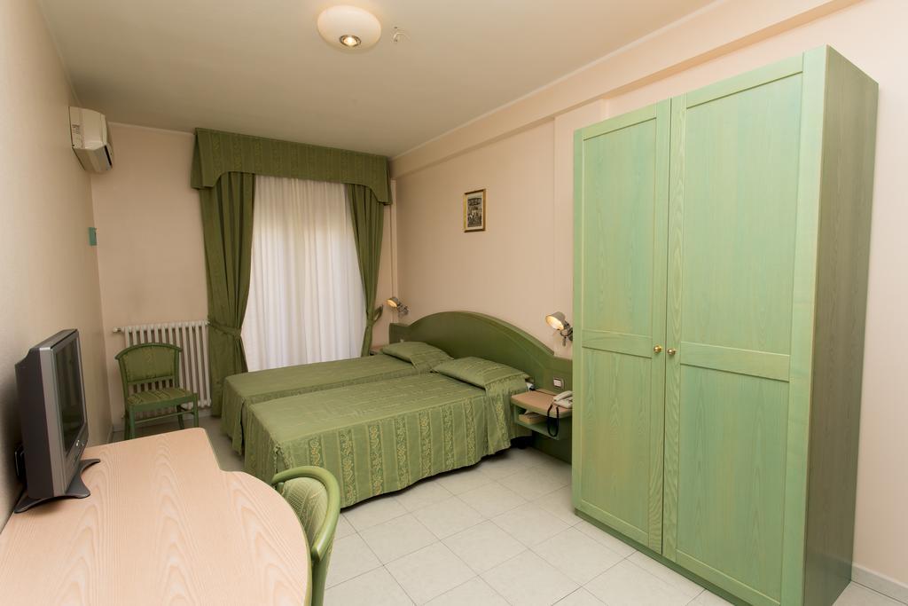 Hotel Grillo Nuoro  Pokoj fotografie